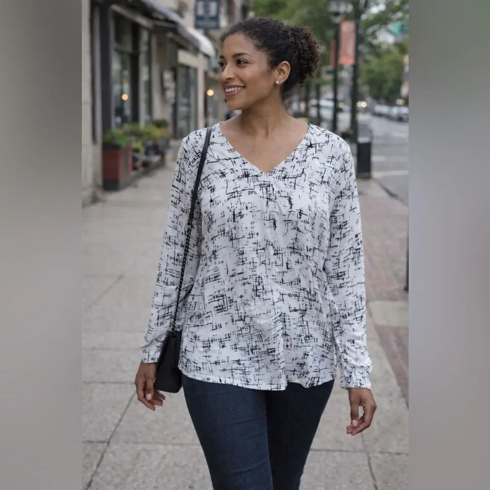 mercer & madison Black + White Blouse Medium